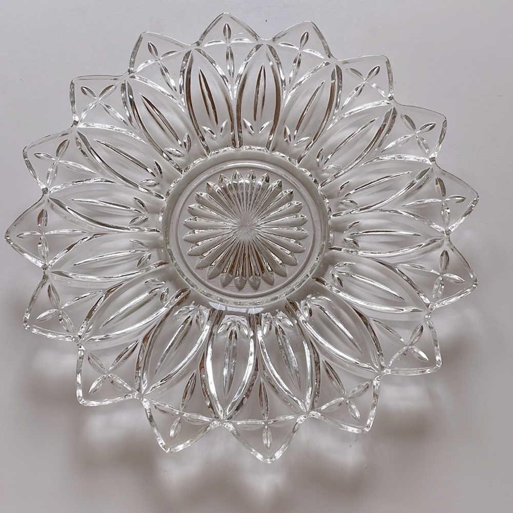 VTG “Petal” Sandwich Serving Plate